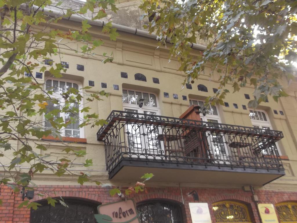 Belvarosi Apartmanszallo - Kiskunfelegyhaza Exterior photo