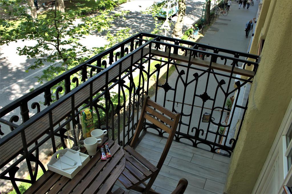 Belvarosi Apartmanszallo - Kiskunfelegyhaza Exterior photo